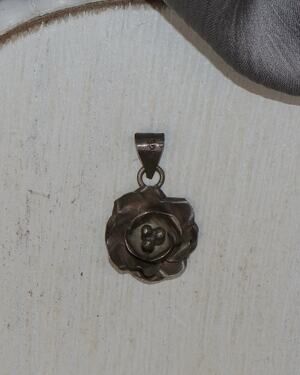 Vintage Sterling Silver 3D Flower Pendant 1.9G / 0.9in N1503